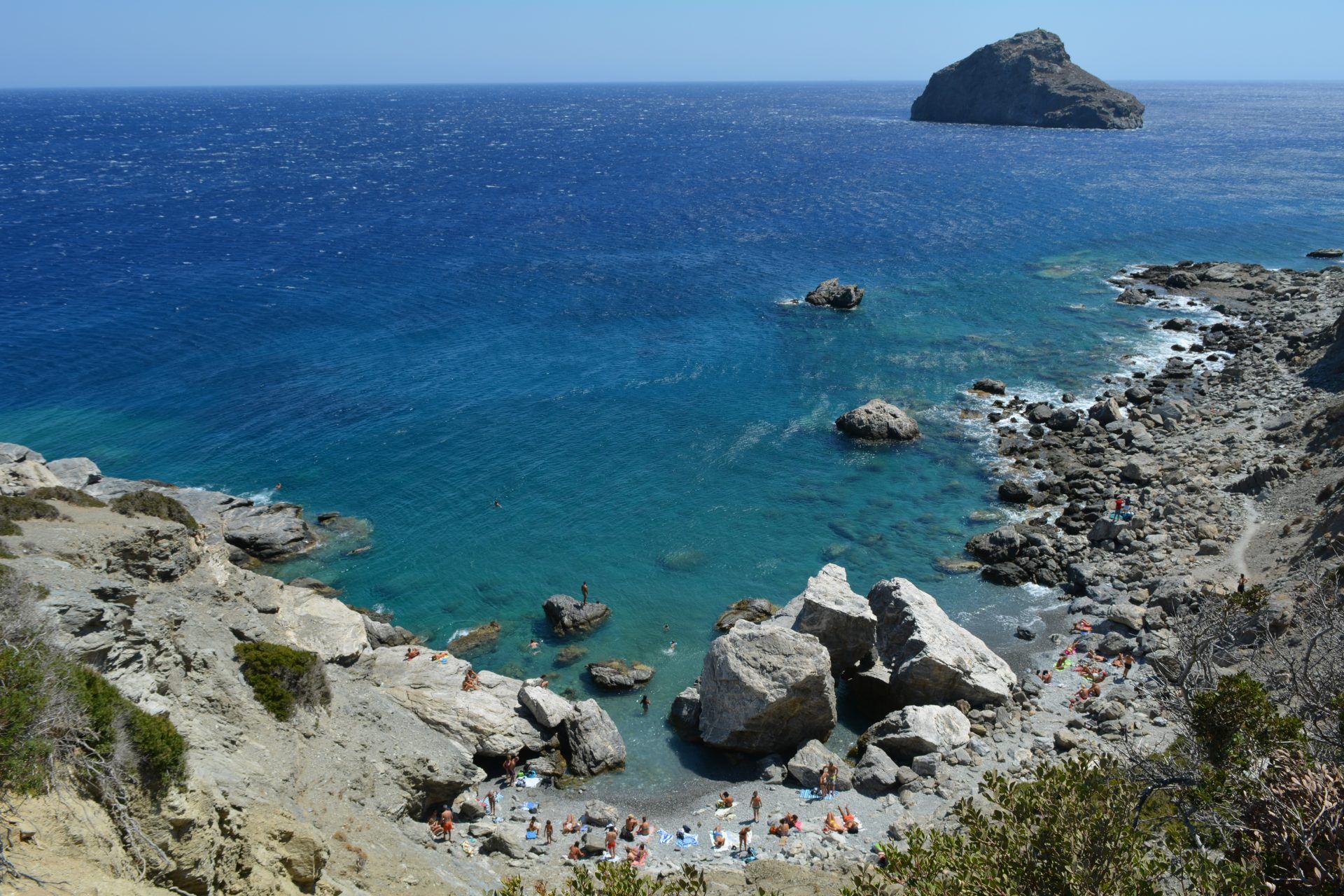 Παραλία Αγίας Άννας Αμοργός travelshare.gr