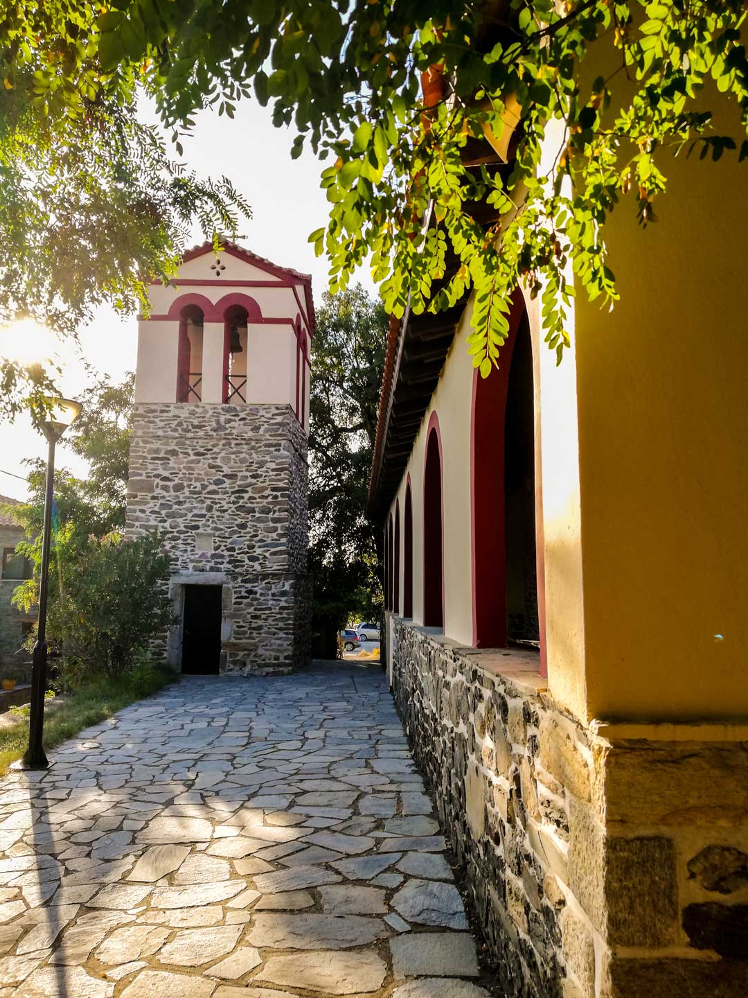 Εκκλησία1 Παρθενώνας Χαλκιδική travelshare.gr