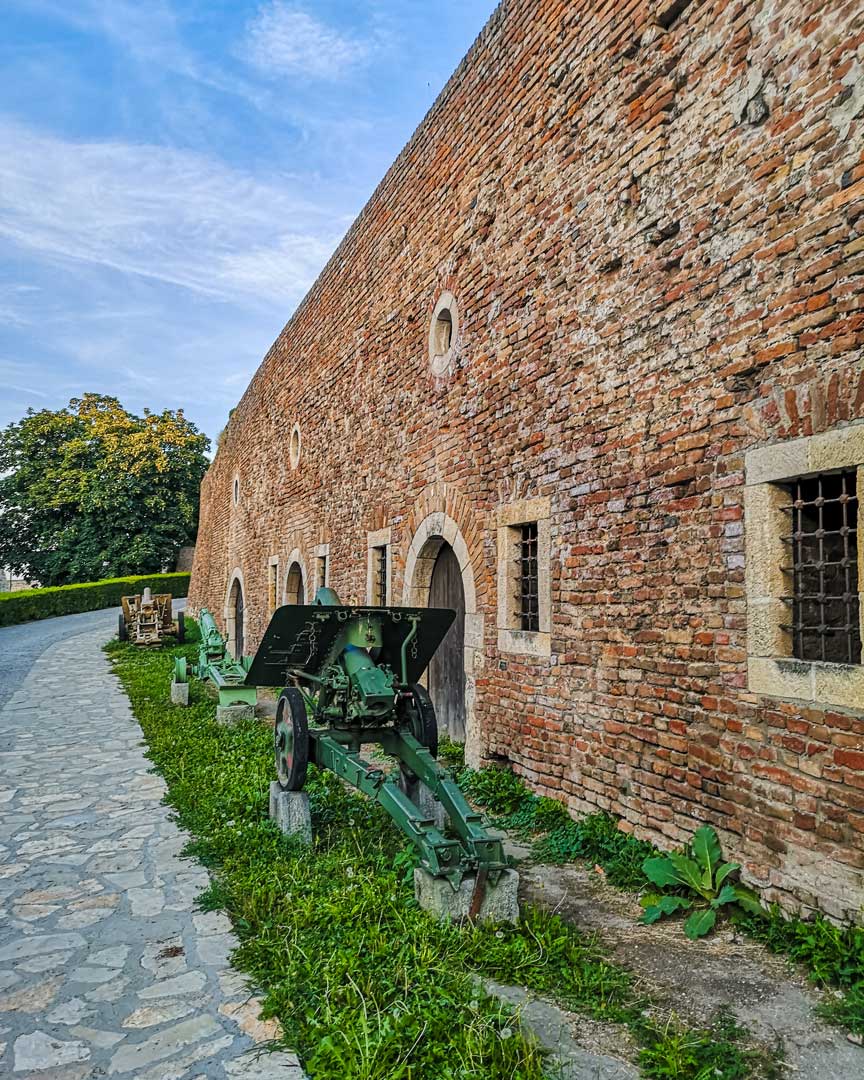 φρούριο Βελιγράδι άρματα