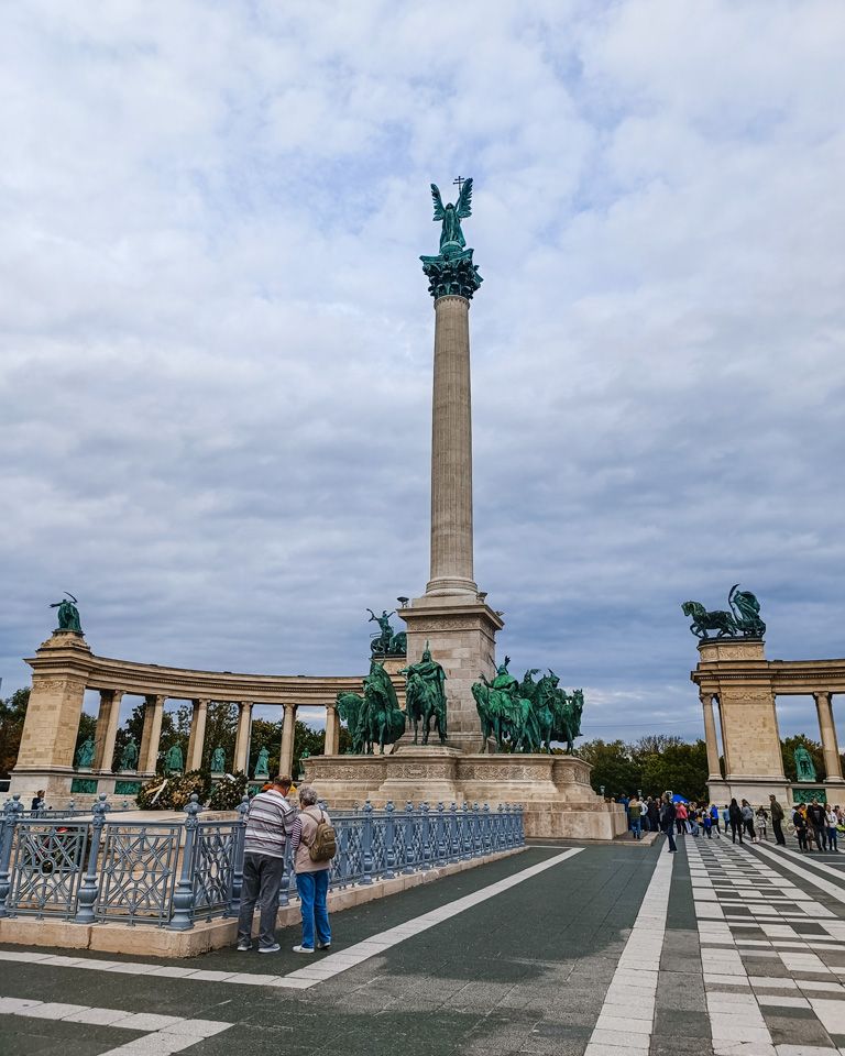 Ταξίδι στη Βουδαπέστη - Πλατεία Ηρώων