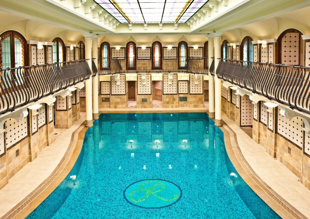 Corinthia Budapest indoor swimming pool