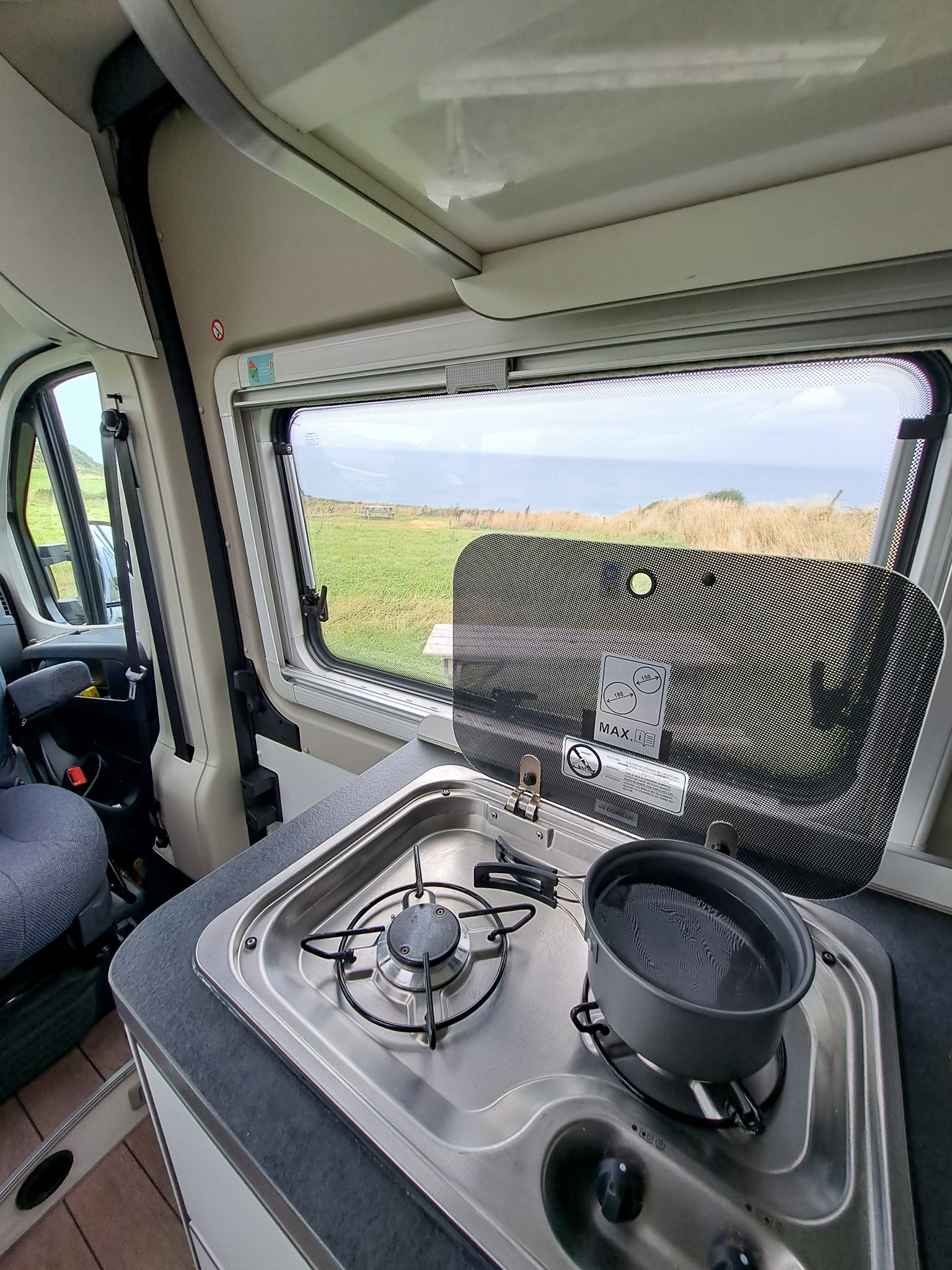 campervan kitchen travelshare.gr